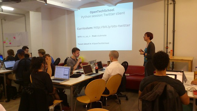 Python Workshop #2: Everybody's Tweeting